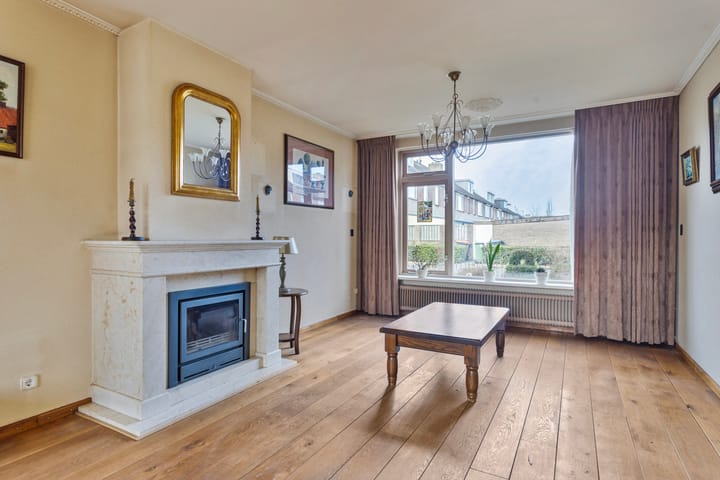 Photo 4 of Bilderdijkstraat 13