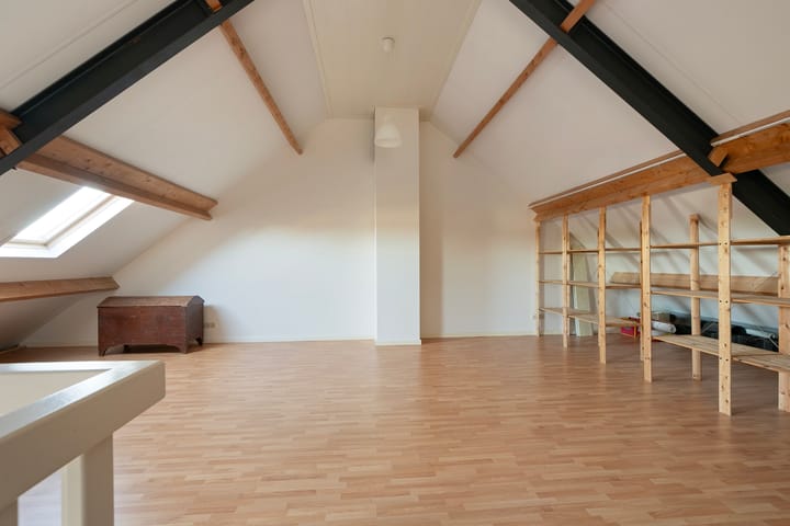 Foto 41 van Irenestraat 26-B