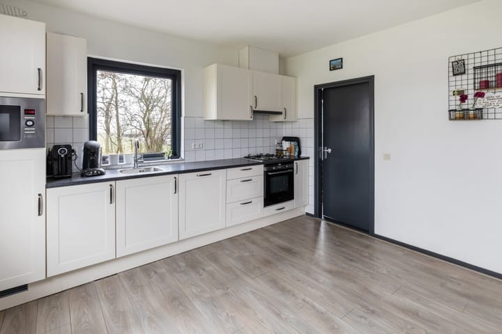 Photo 12 of Stuurmansweg 6