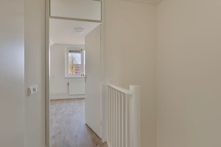 Foto 14 van Bellstraat 8