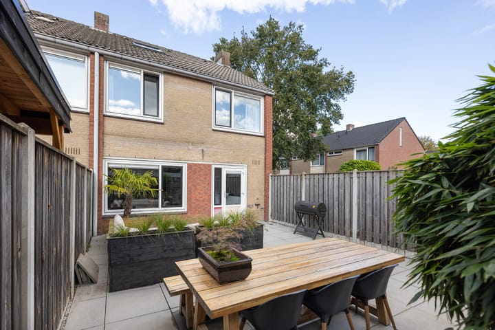 Foto 26 van Karel van de Woestijnestraat 13