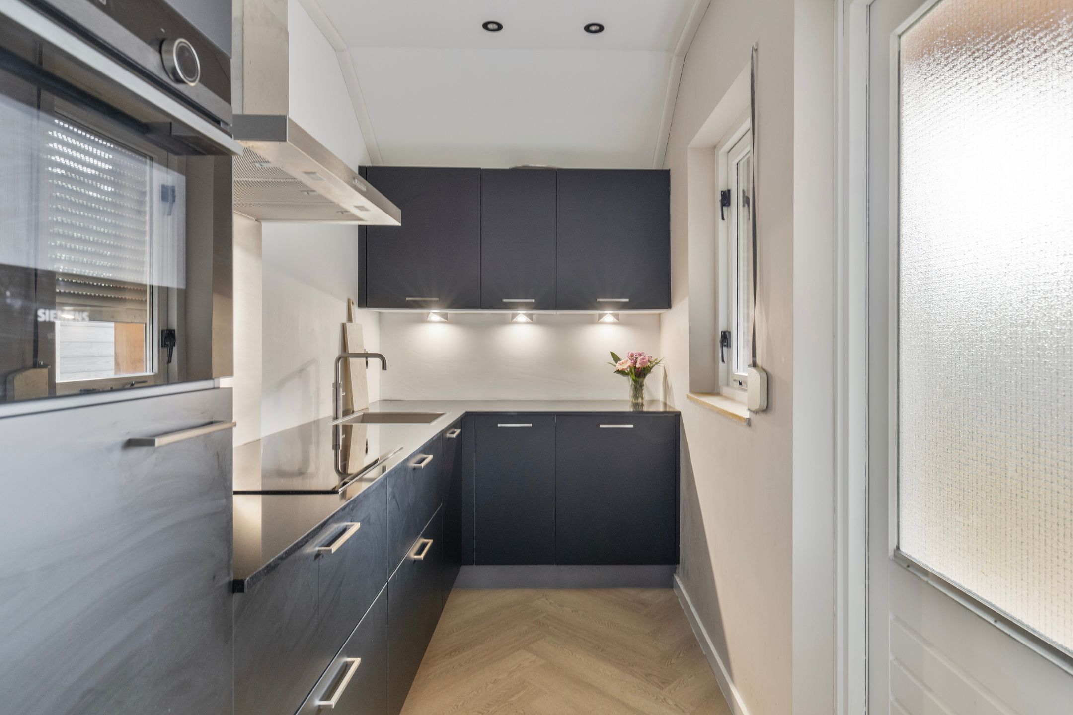 Photo 3 of Elzenstraat 3