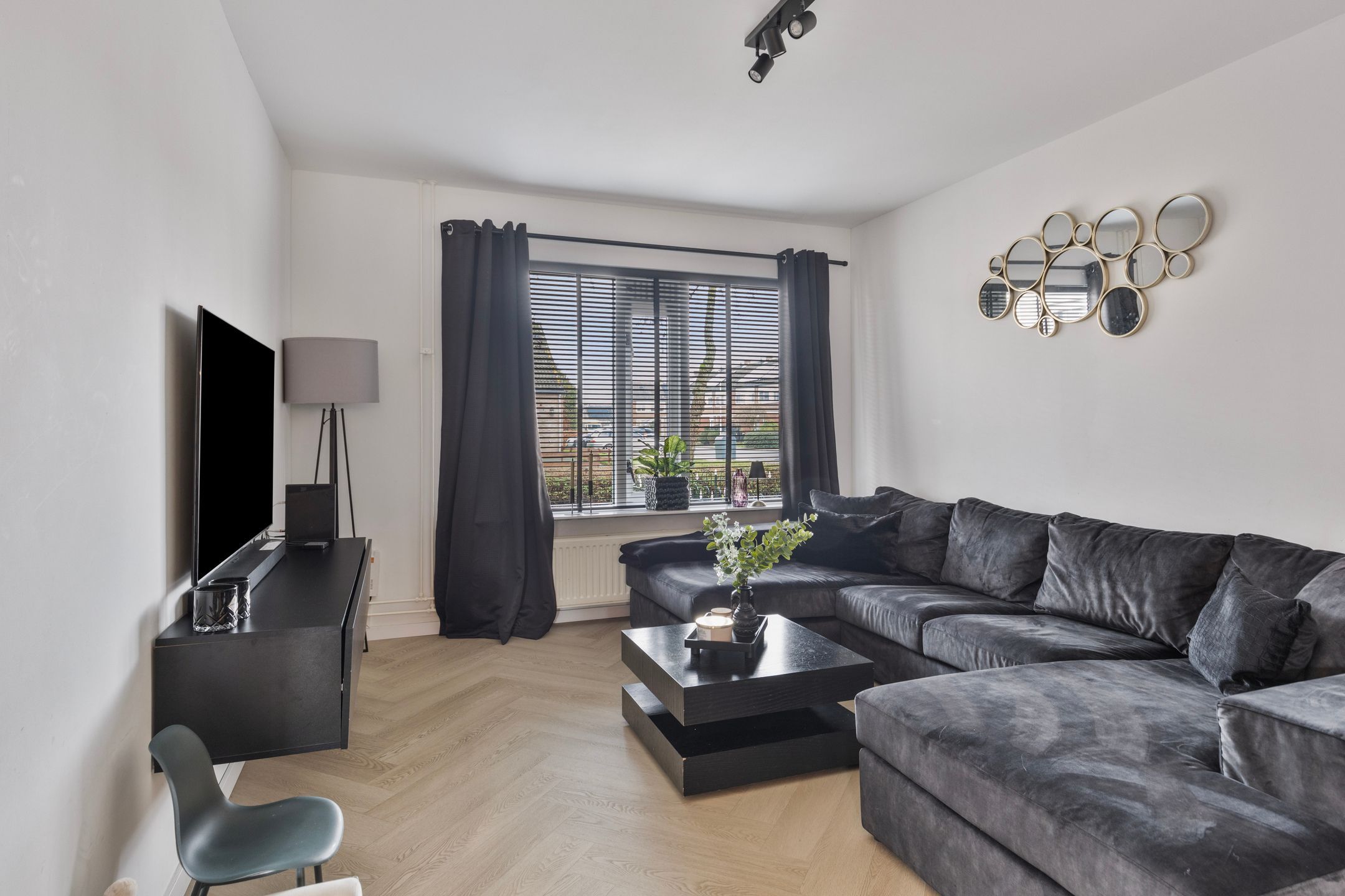 Photo 12 of Elzenstraat 3