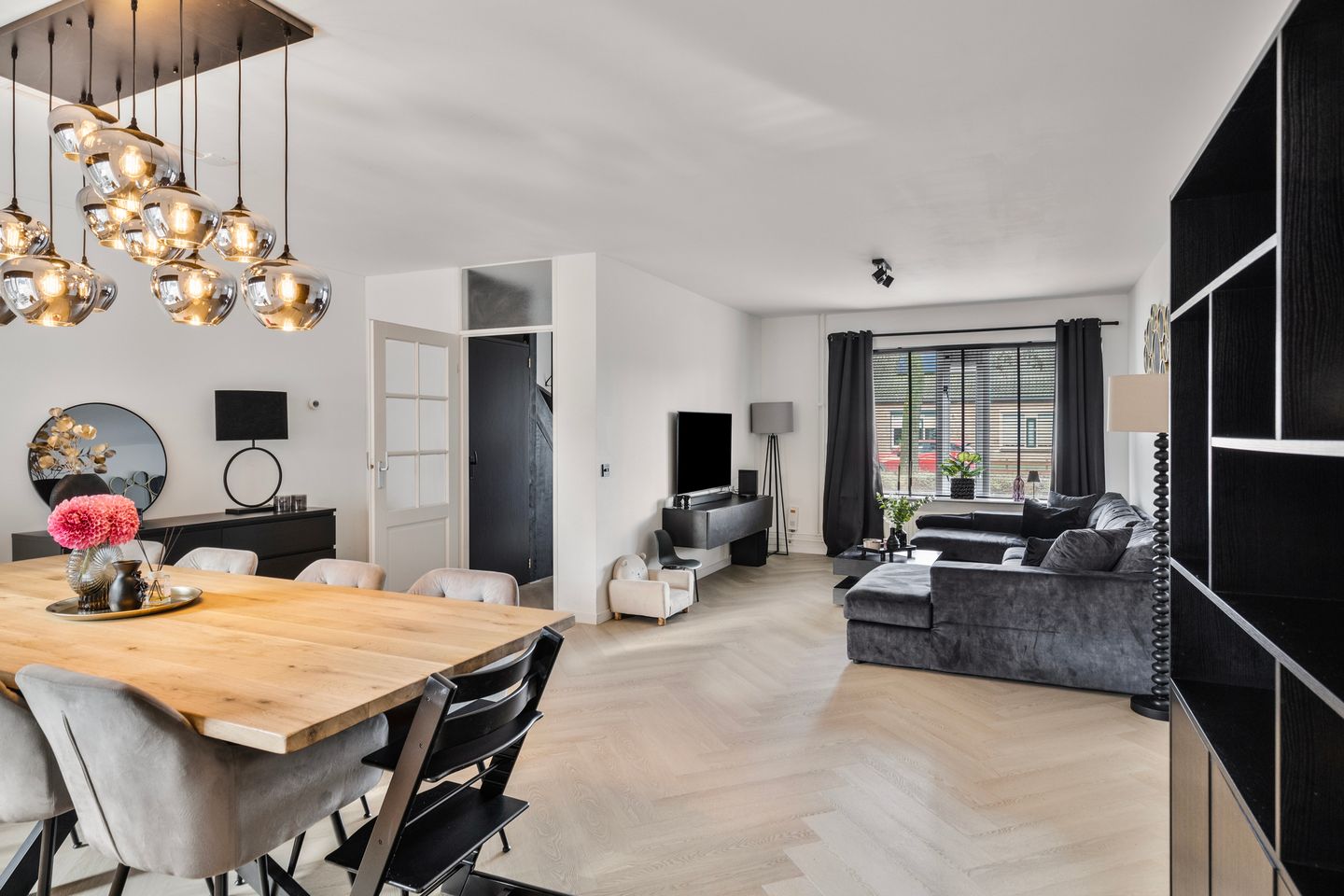 Photo 14 of Elzenstraat 3