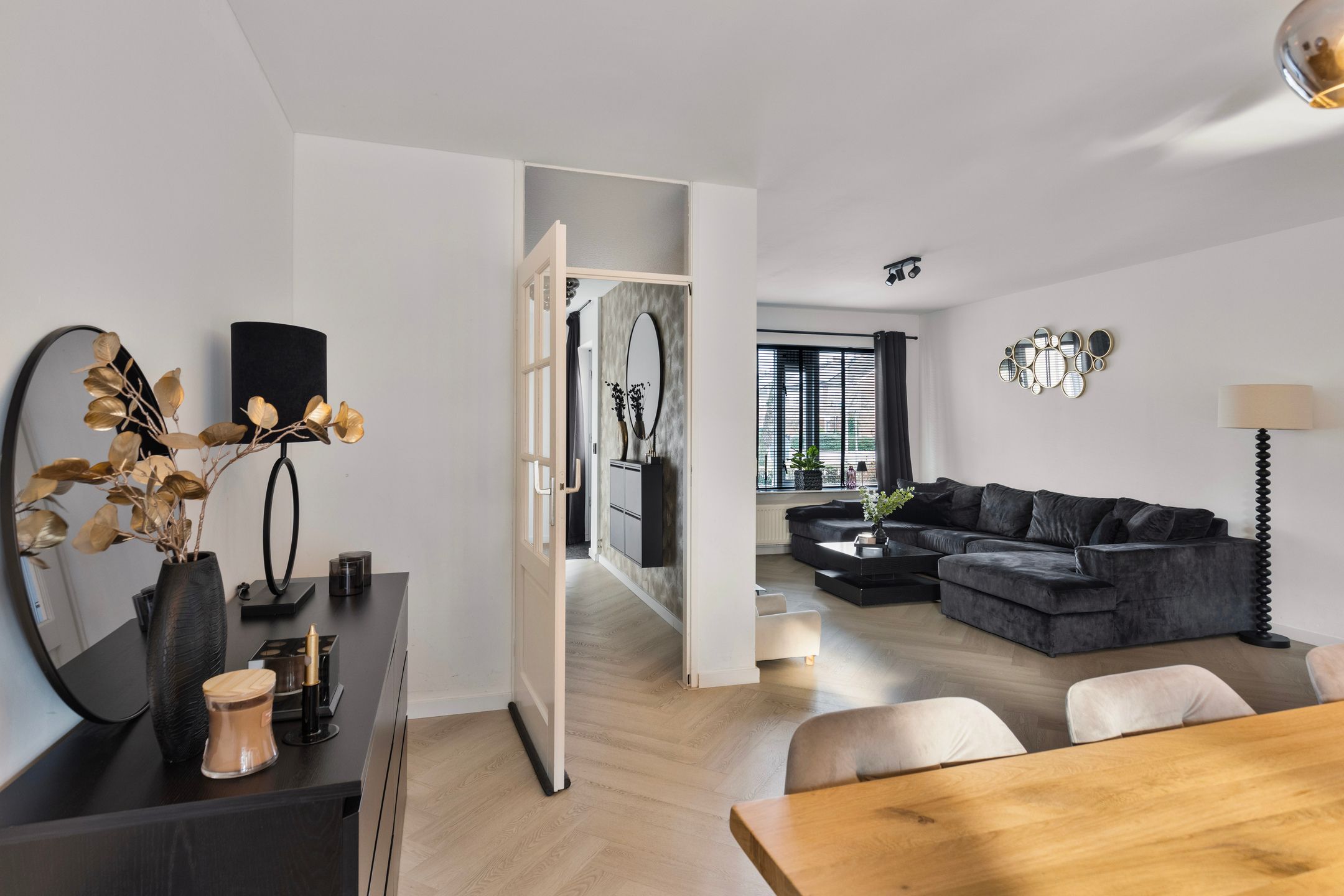 Photo 15 of Elzenstraat 3