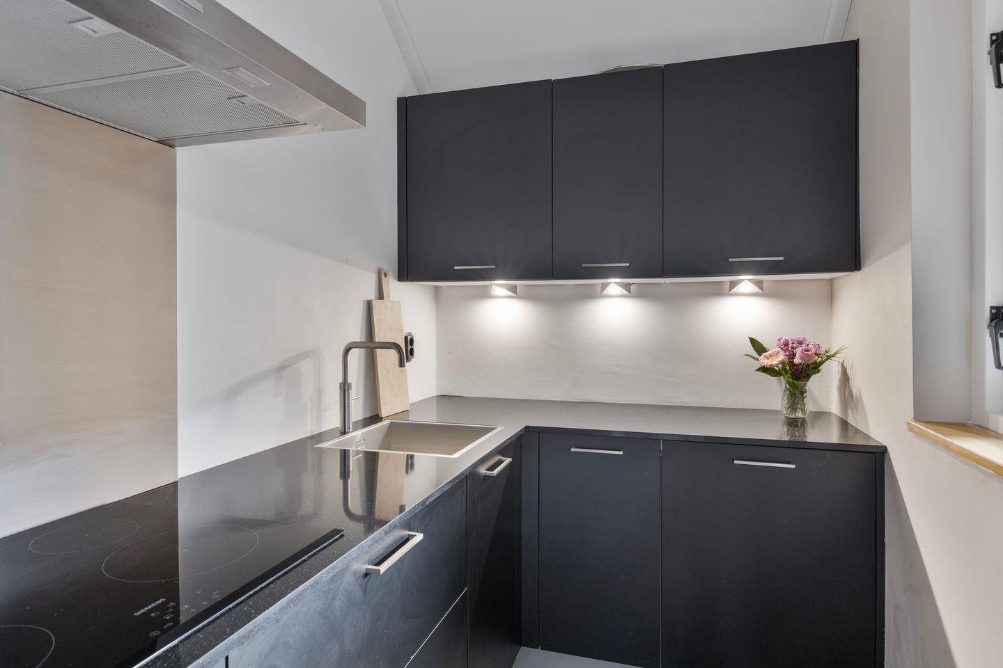 Photo 20 of Elzenstraat 3