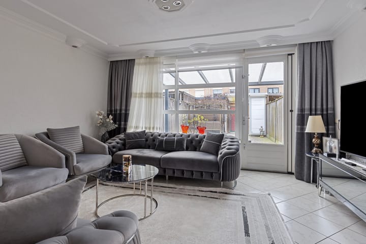 Foto 2 van Van Diemenhof 37