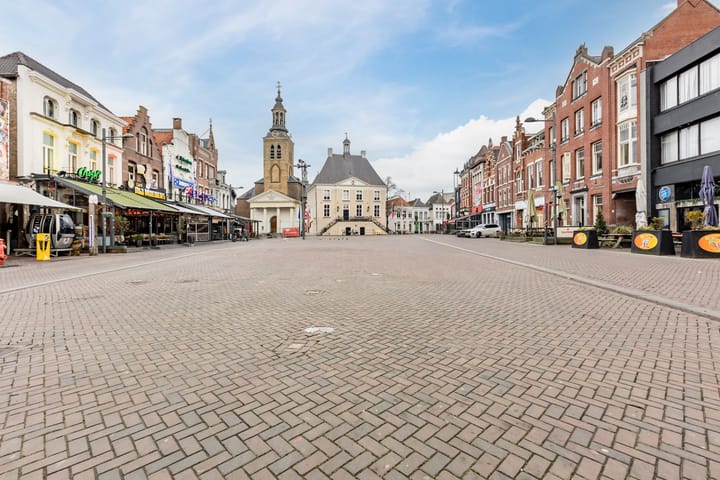 Foto 64 van Markt 27-H