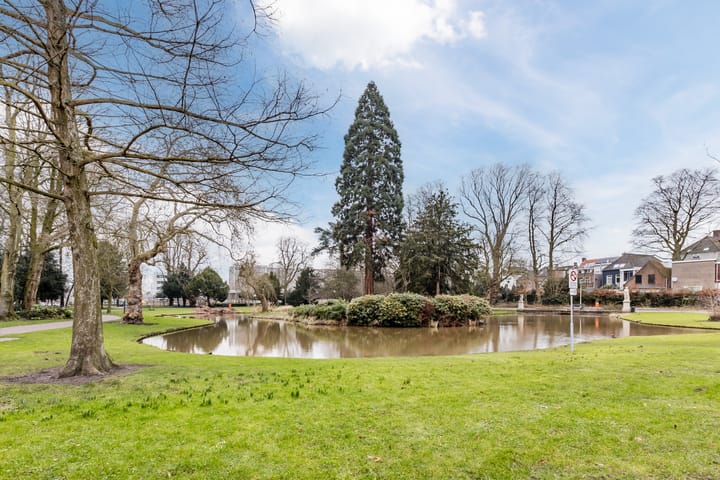 Foto 65 van Markt 27-H