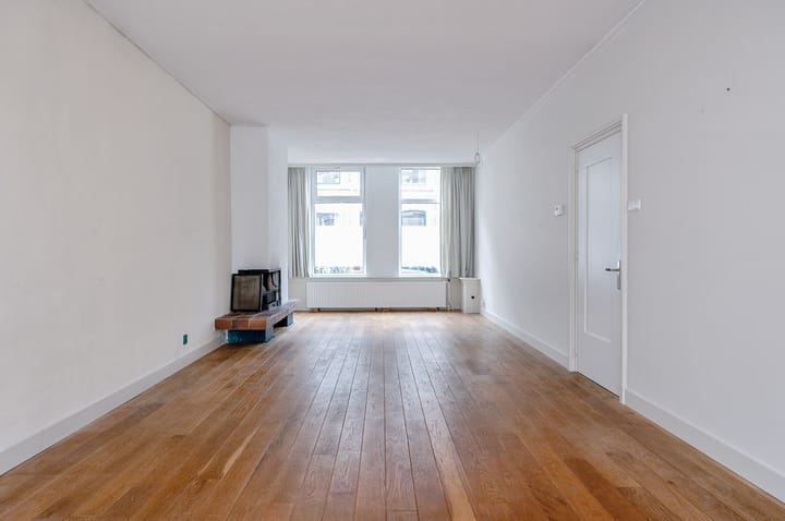 Photo 9 of Obrechtstraat 93