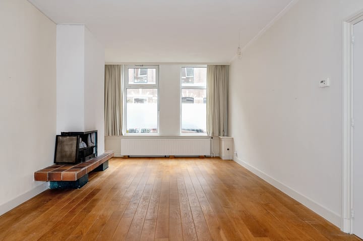 Photo 10 of Obrechtstraat 93