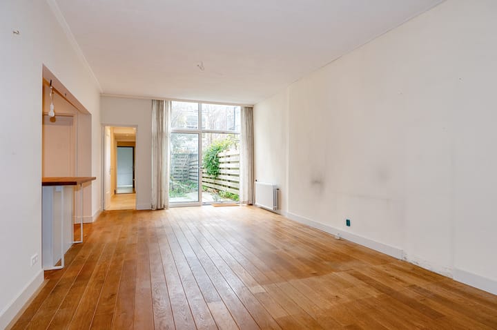 Photo 13 of Obrechtstraat 93