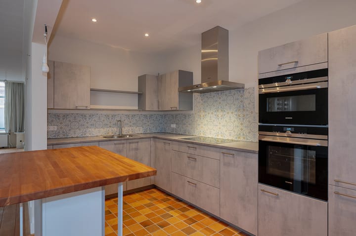 Photo 15 of Obrechtstraat 93