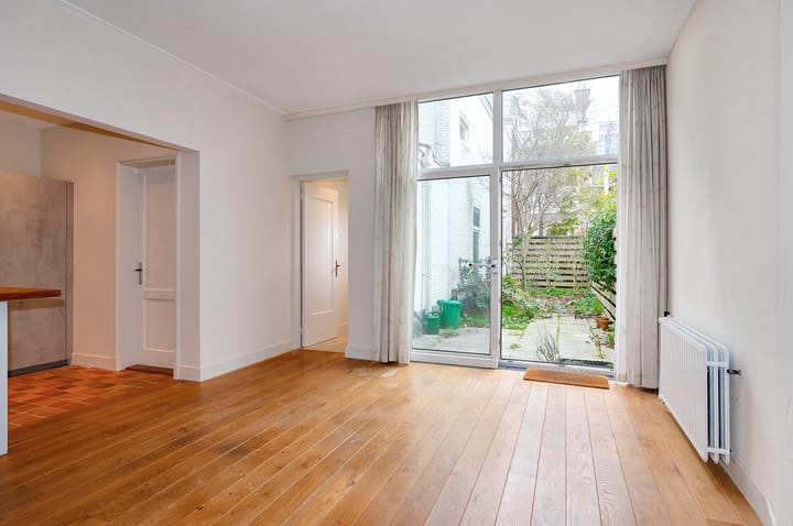 Photo 18 of Obrechtstraat 93