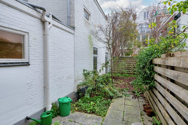 Photo 19 of Obrechtstraat 93