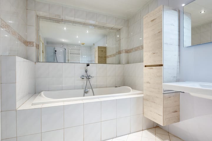 Photo 25 of Obrechtstraat 93