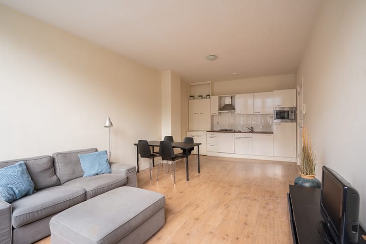 Foto 2 van Voltastraat 6