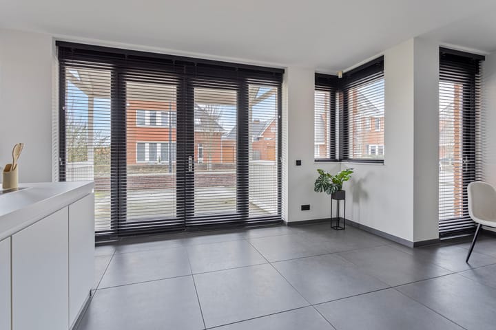 Foto 15 van Korenmolenlaan 2