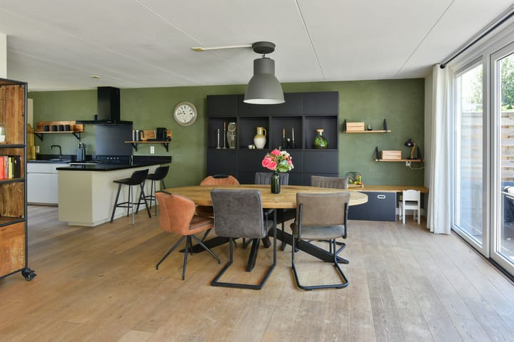 Foto 3 van Weegbree 66