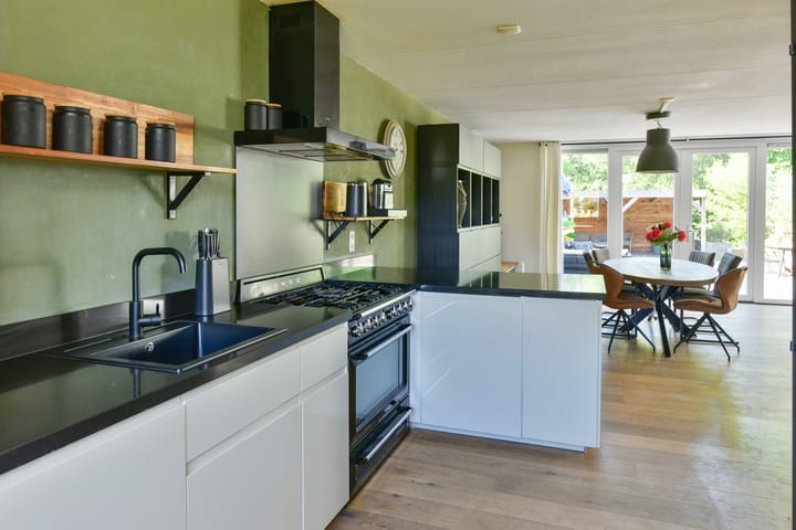 Foto 4 van Weegbree 66