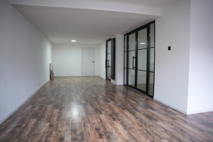 Photo 11 of Zuidzandsestraat 15