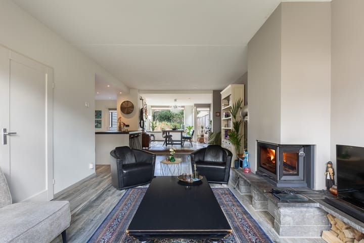 Foto 12 van Staringstraat 9