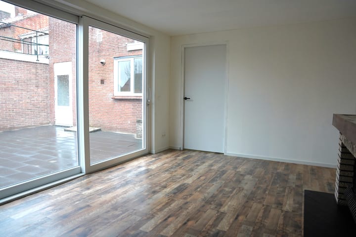 Photo 16 of Zuidzandsestraat 15