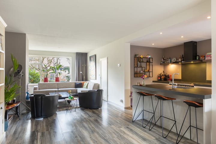 Foto 16 van Staringstraat 9