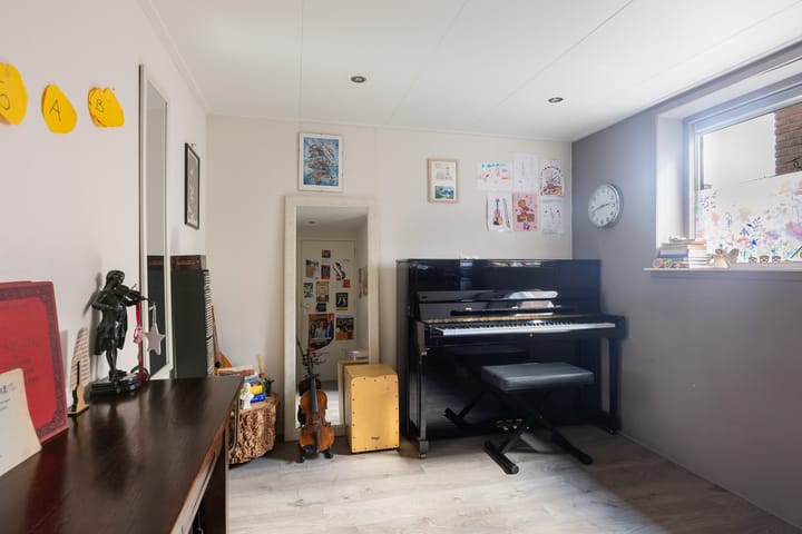 Foto 33 van Staringstraat 9