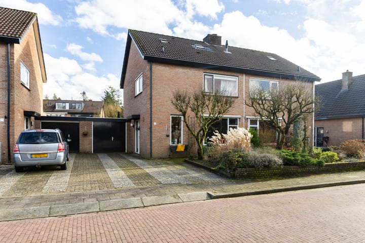 Foto 57 van Staringstraat 9