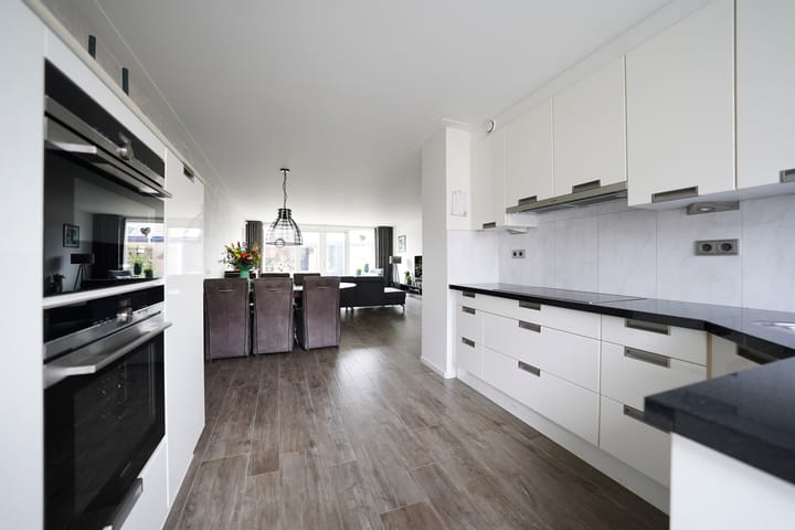 Foto 17 van Burgemeester Hoekstrastraat 2