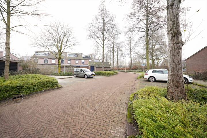 Foto 54 van Burgemeester Hoekstrastraat 2