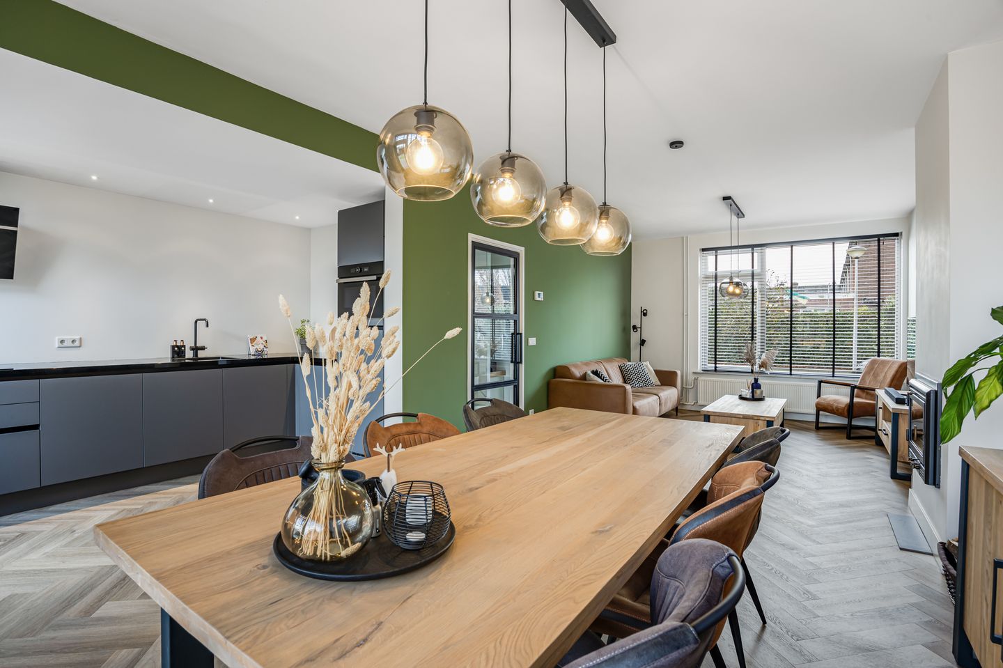 Photo 14 of Van den Elsenstraat 24