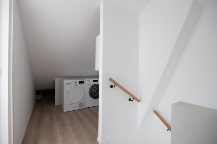 Photo 28 of Van den Elsenstraat 24