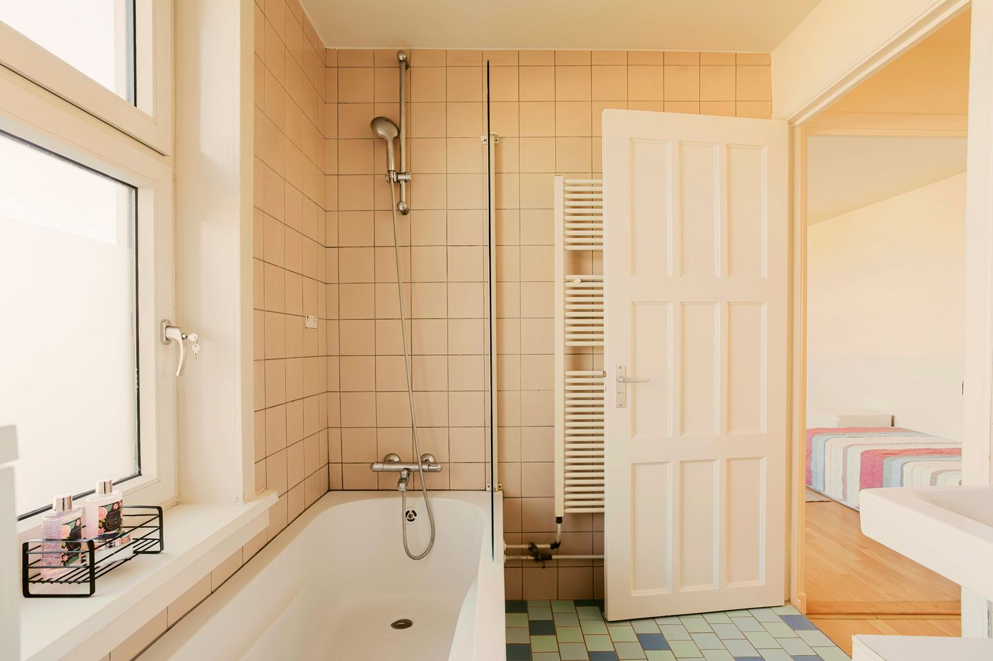 Foto 19 van Middenweg 49-3