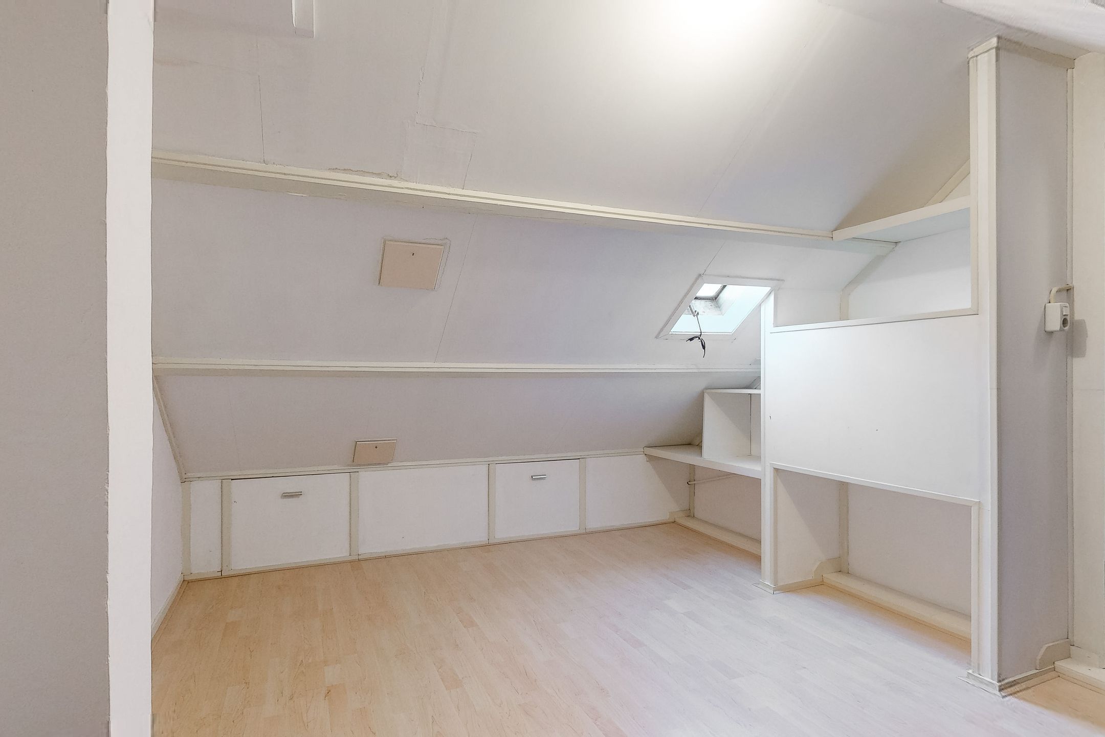 Photo 27 of Mendelstraat 4