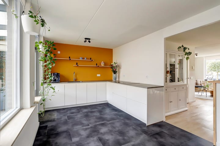 Photo 12 of Raadhuisstraat 63