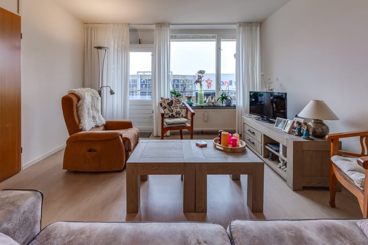 Foto 11 van Molenplein 12