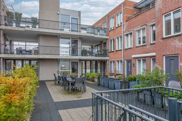 Foto 25 van Emmastraat 73