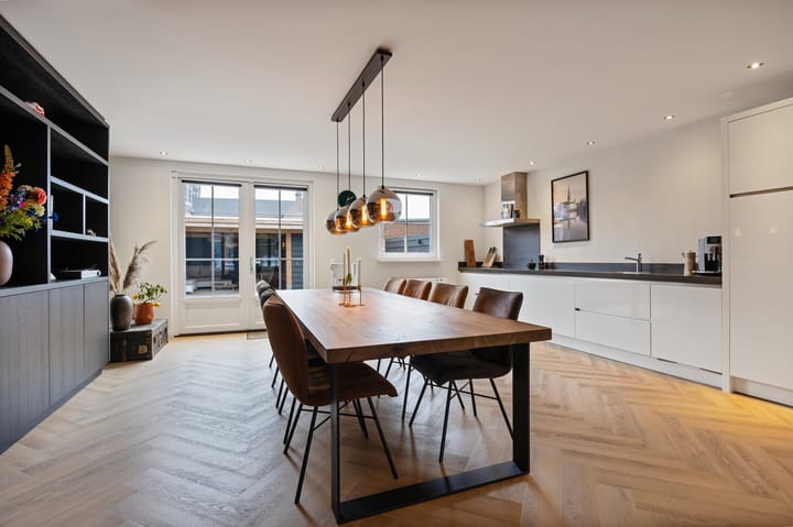 Foto 19 van Van Bergenplein 11