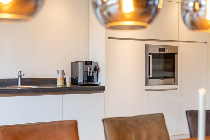 Foto 21 van Van Bergenplein 11