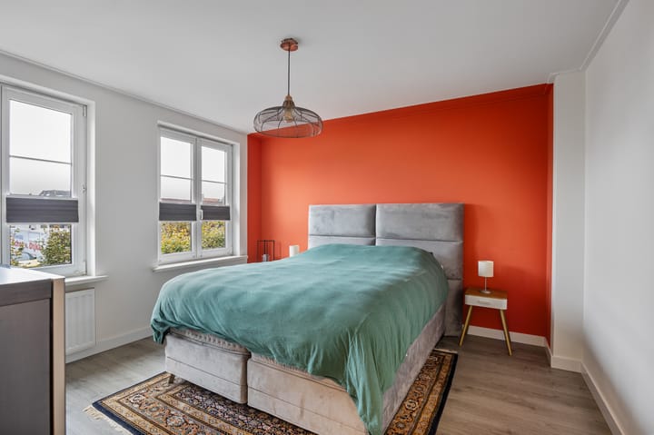 Foto 24 van Van Bergenplein 11