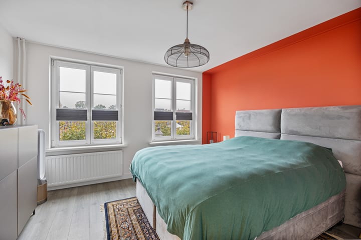 Foto 25 van Van Bergenplein 11