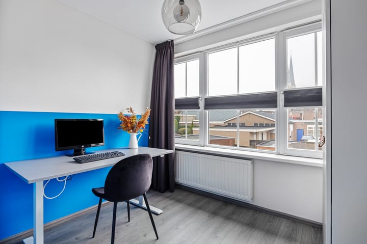 Foto 30 van Van Bergenplein 11