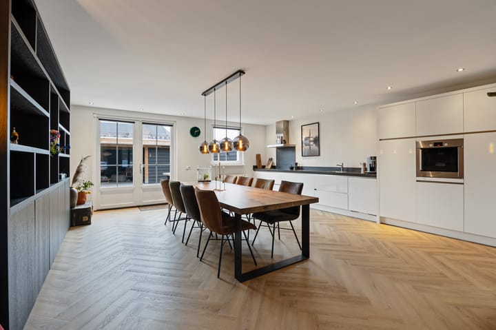 Foto 3 van Van Bergenplein 11