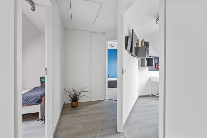 Foto 38 van Van Bergenplein 11