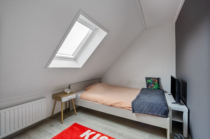 Foto 40 van Van Bergenplein 11