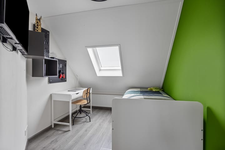 Foto 42 van Van Bergenplein 11