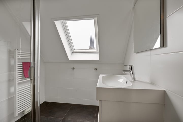 Foto 46 van Van Bergenplein 11