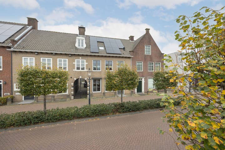 Foto 55 van Van Bergenplein 11